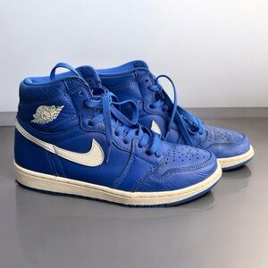 Air Jordan 1 Retro High Hyper Royal